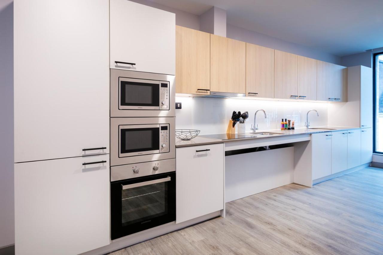 Coleman Court Summer Apartments Корк Екстериор снимка