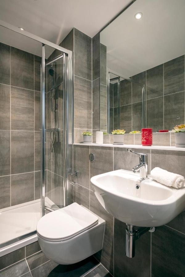 Coleman Court Summer Apartments Корк Екстериор снимка